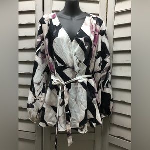 Le Chateau v-neck blouse size XXL